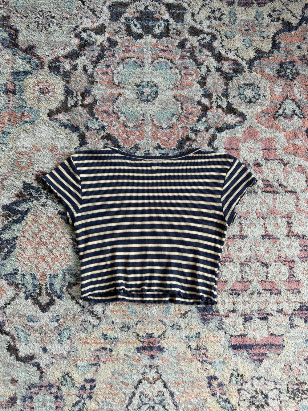 Striped Crop Top - Picture 3 of 3
